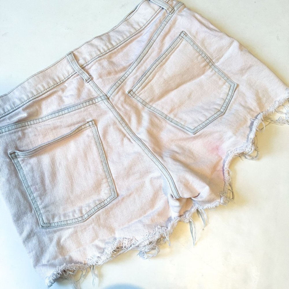 GAP High Rise 3" Denim Shorts in Spring Pink.  size 31" - Picture 4 of 14